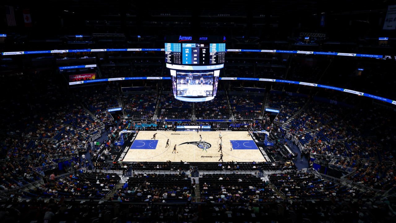 Assistir a um jogo da NBA no Orlando Magic Arena - 2023