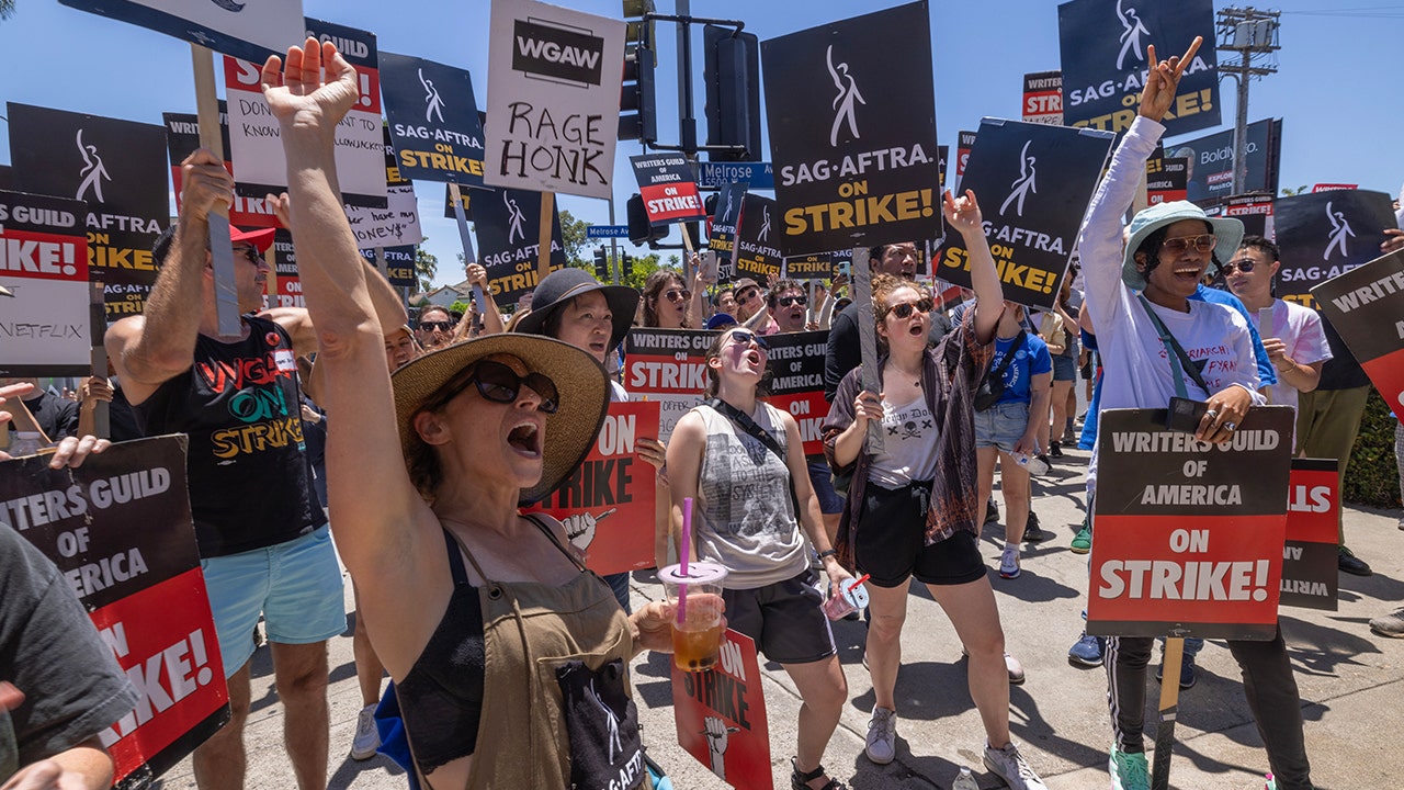 Hollywood plunges into all-out war on the heels of COVID-19 pandemic, streaming revolution - Vimarsana News