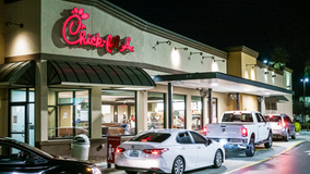 Chick-fil-A in Altamonte Springs giving away free chicken sandwiches to help break store record