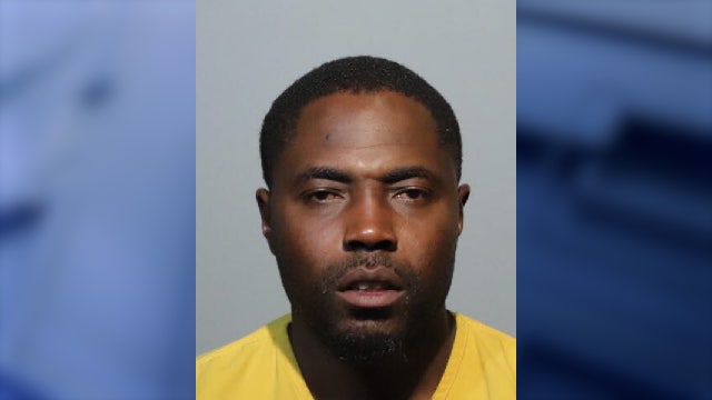 Florida man tried to rob two different banks in 2 hours, deputies say