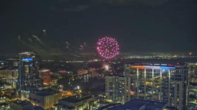 Fourth of July fireworks show at Lake Eola Park in downtown Orlando: Watch it again