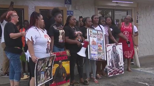 'We’re not going to tolerate it!': Rally against gun violence in Daytona Beach