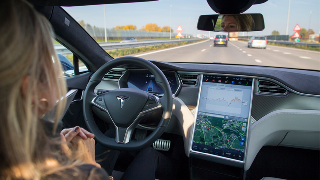 Now hiring: Tesla offers up to $46 an hour for test-drivers in Florida cities