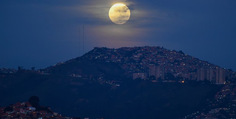 Look up, Orlando: The 'Super Pink Moon' will be at its brightest tonight, Orlando