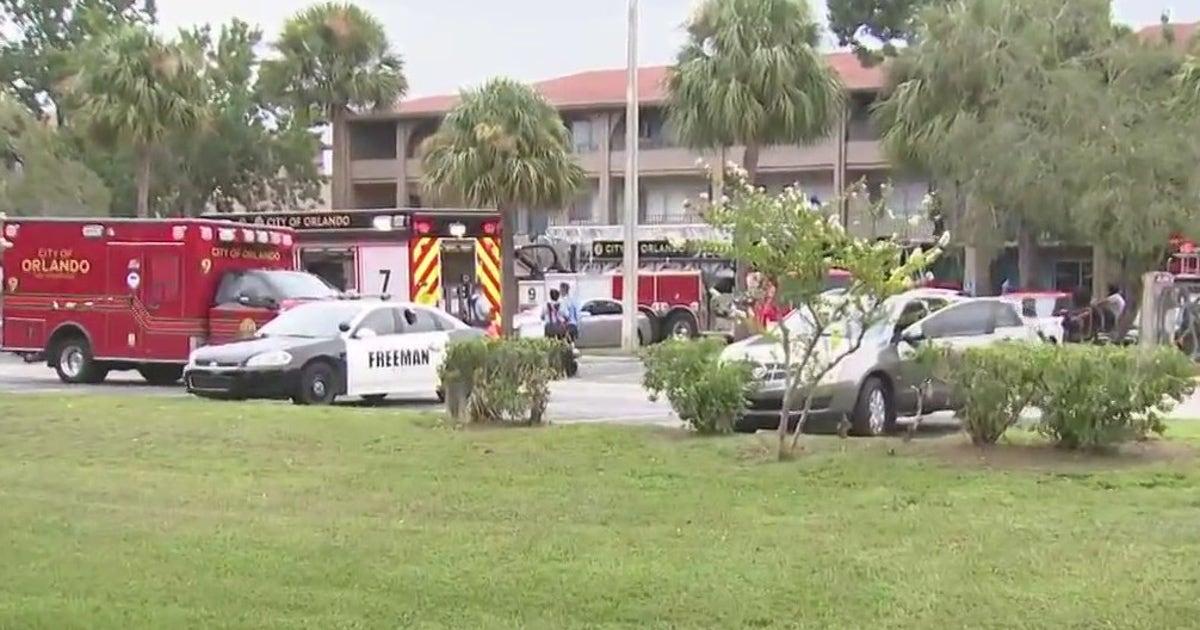 Crews respond to Orlando apartment complex fire | FOX 35 Orlando