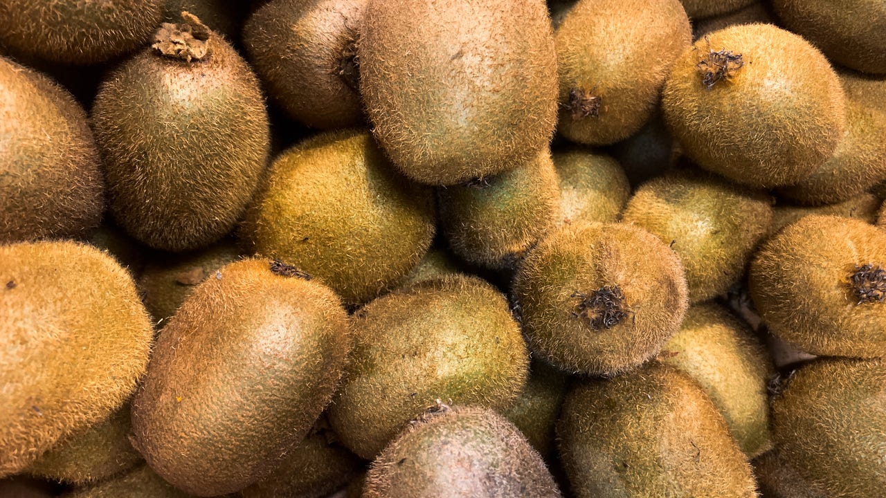 Organic kiwi recalled in 14 states may be contaminated with listeria