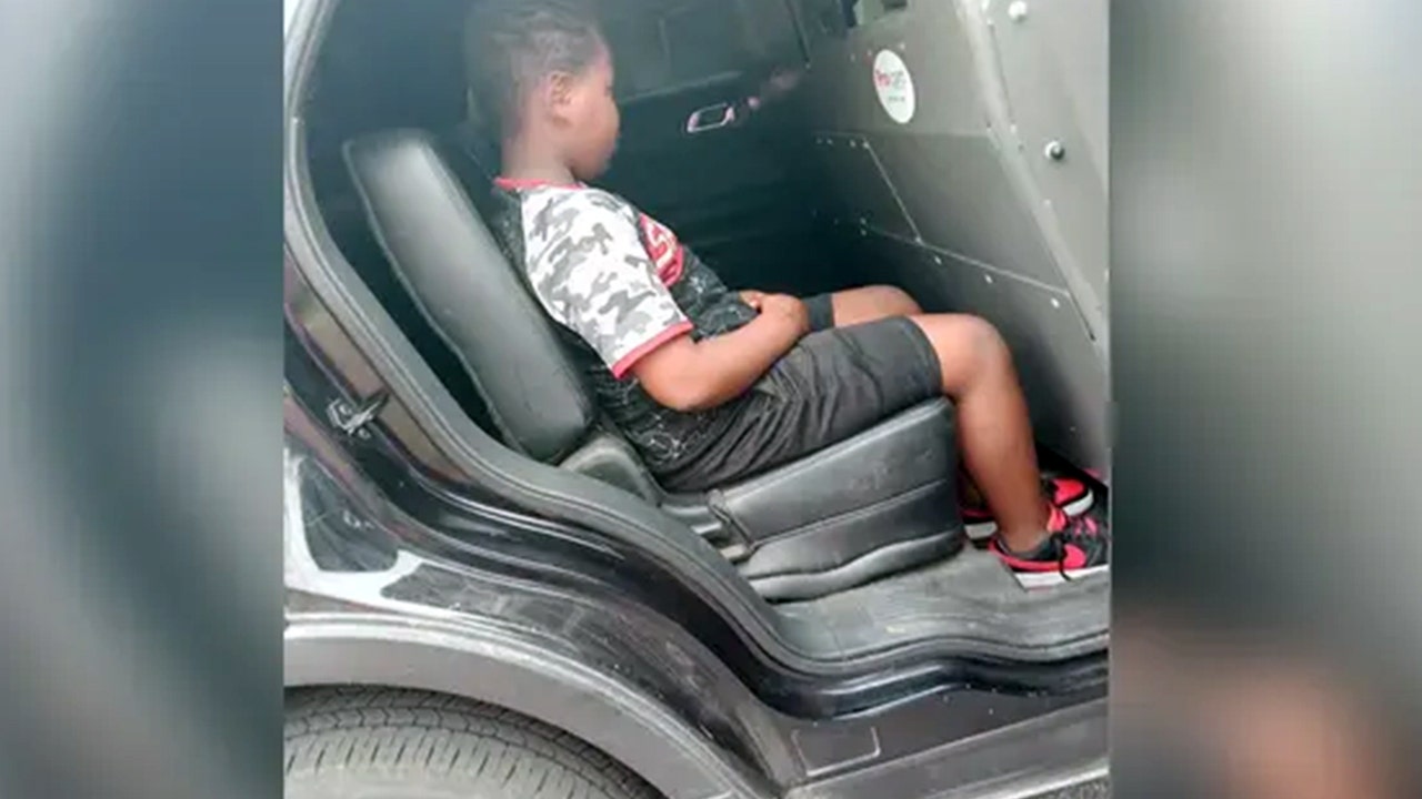 Mississippi cop fired after arresting boy, 10, for peeing in public - Vimarsana News