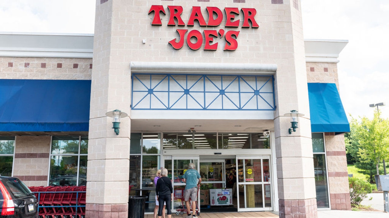 Trader Joe's execs shoot down possibility of self-checkout - Vimarsana News