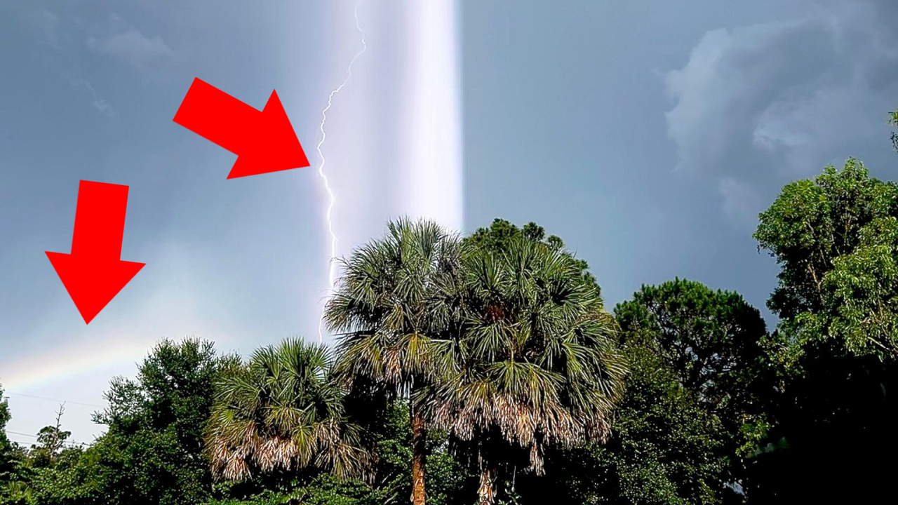 Lightning strike rainbow and sunbeam all captured at once in stunning Florida photo Lightning strike rainbow and sunbeam all captured at once in stunning Florida photo