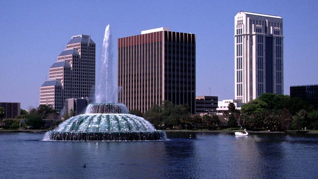Orlando commissioner allocates nearly $20K to replenish Lake Eola swan population