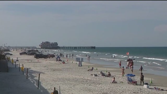 Volusia County Council to consider ban of ‘squat’ trucks, enclosed tents on beaches