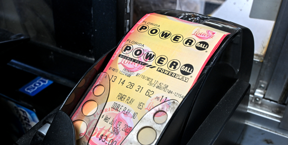 Central Florida man becomes instant millionaire after claiming winning Powerball ticket from Publix