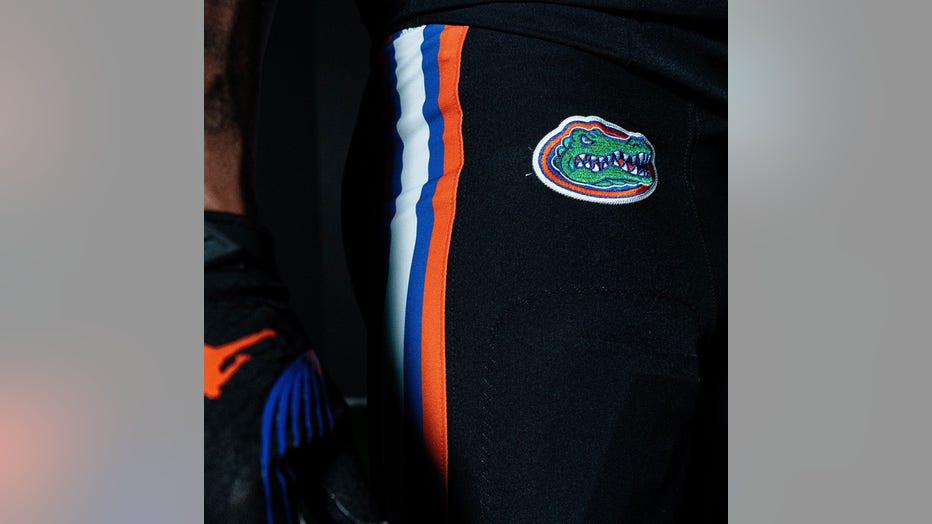 Florida Gators black jerseys revealed