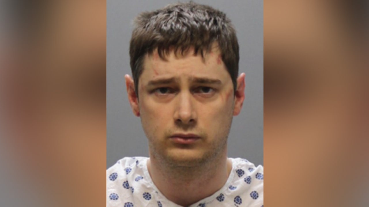 Massachusetts man stabbed 5 police officers, including chief, after crashing into home, police say - Vimarsana News