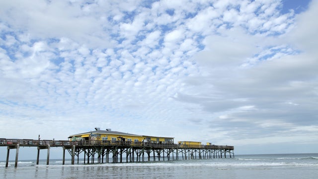 Surfers bring man to shore who was found floating, unresponsive at Daytona Beach: officials