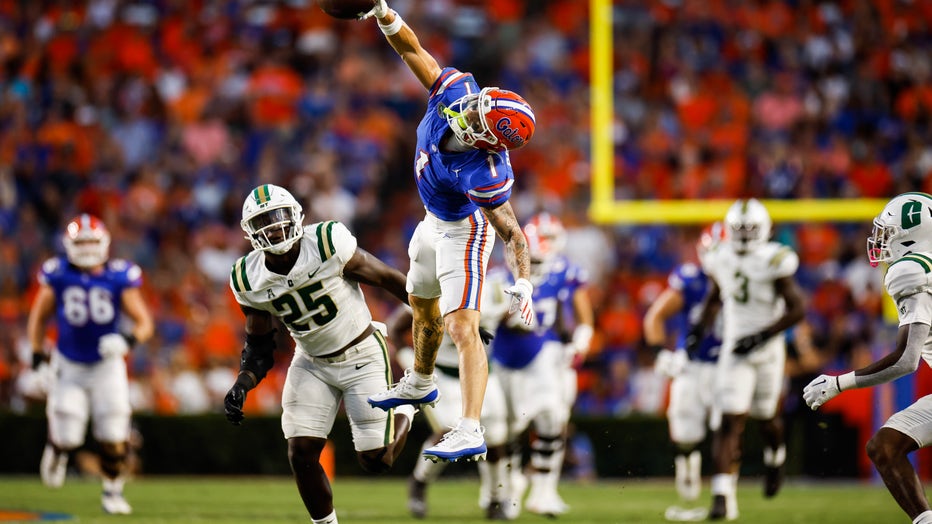 Photos: Ricky Pearsall’s one-handed catch during Florida football game