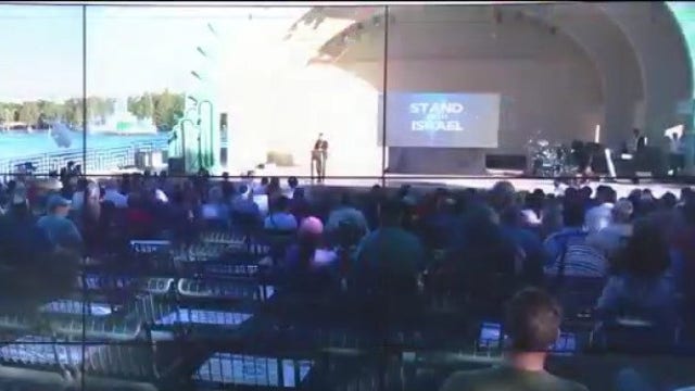 Hundreds rally for Israel in downtown Orlando