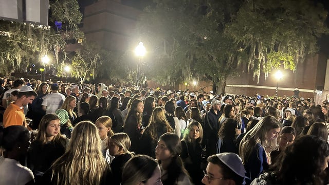 Vigil for Israel at University of Florida ends in panic after crowd flees; 20 people hurt, officials say