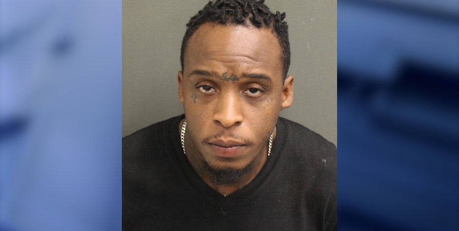 Florida man charged with beating pregnant girlfriend, attempted murder of police officer amid chase: officials