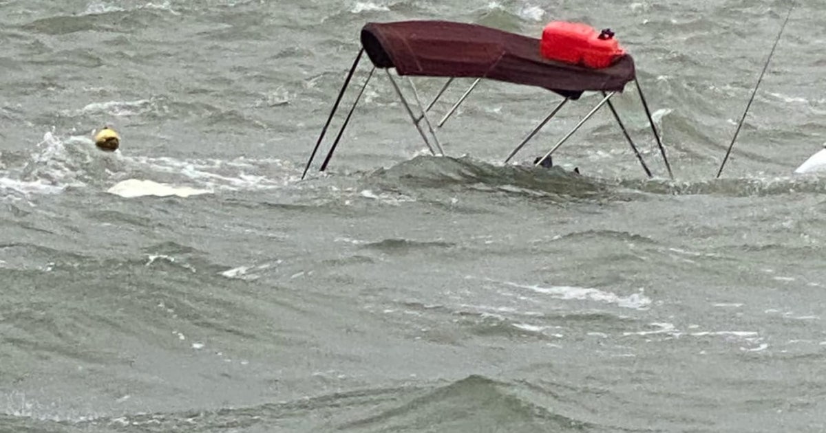 2 men rescued from sinking boat in Florida waterway after harsh weather ...