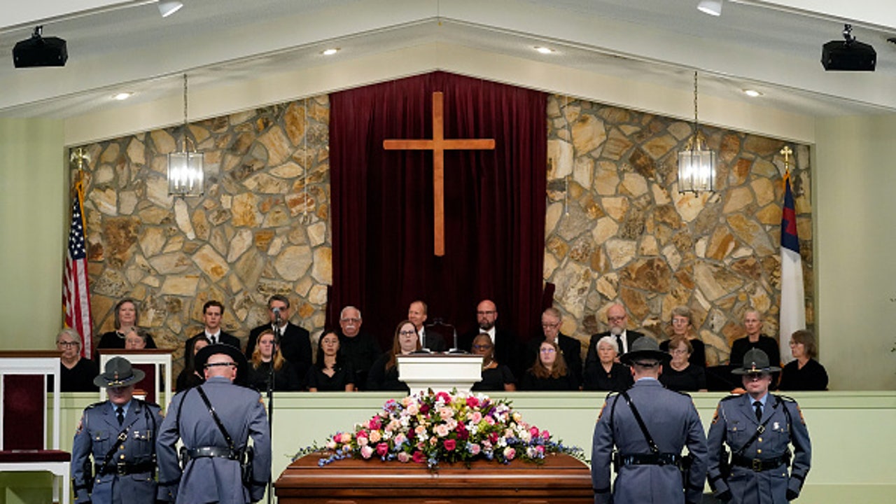 Former first lady Rosalynn Carter laid to rest in Georgia hometown - Vimarsana News