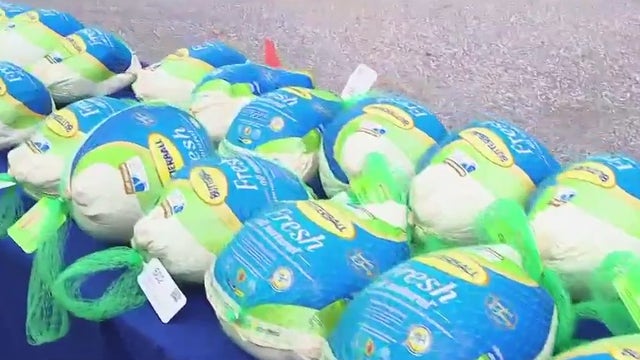 Florida law firm brightens Thanksgiving for nearly 700 Orlando families with free turkeys: 'Very blessed'
