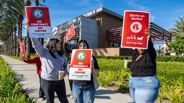 In a reversal, Starbucks proposes restarting union talks and reaching contract agreements in 2024