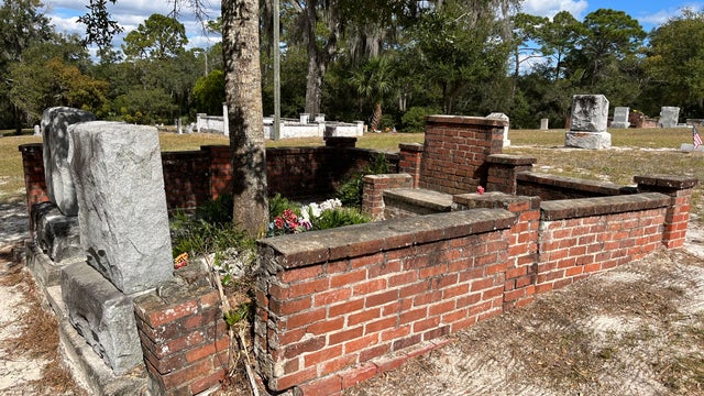 Bodies buried in the wrong spots at historic Florida cemetery, city working to make things right