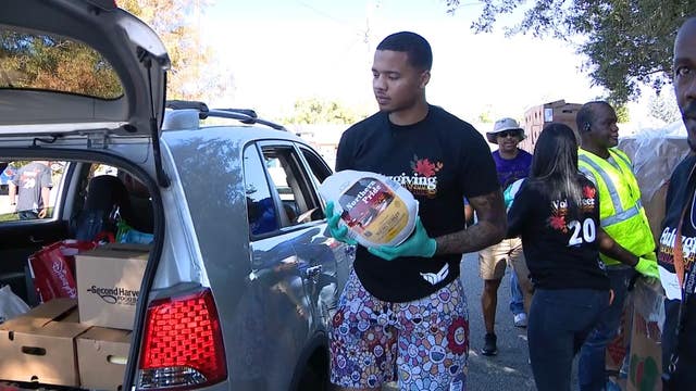 Markelle Fultz sponsors fourth-annual ‘Fultzgiving’ food distribution event