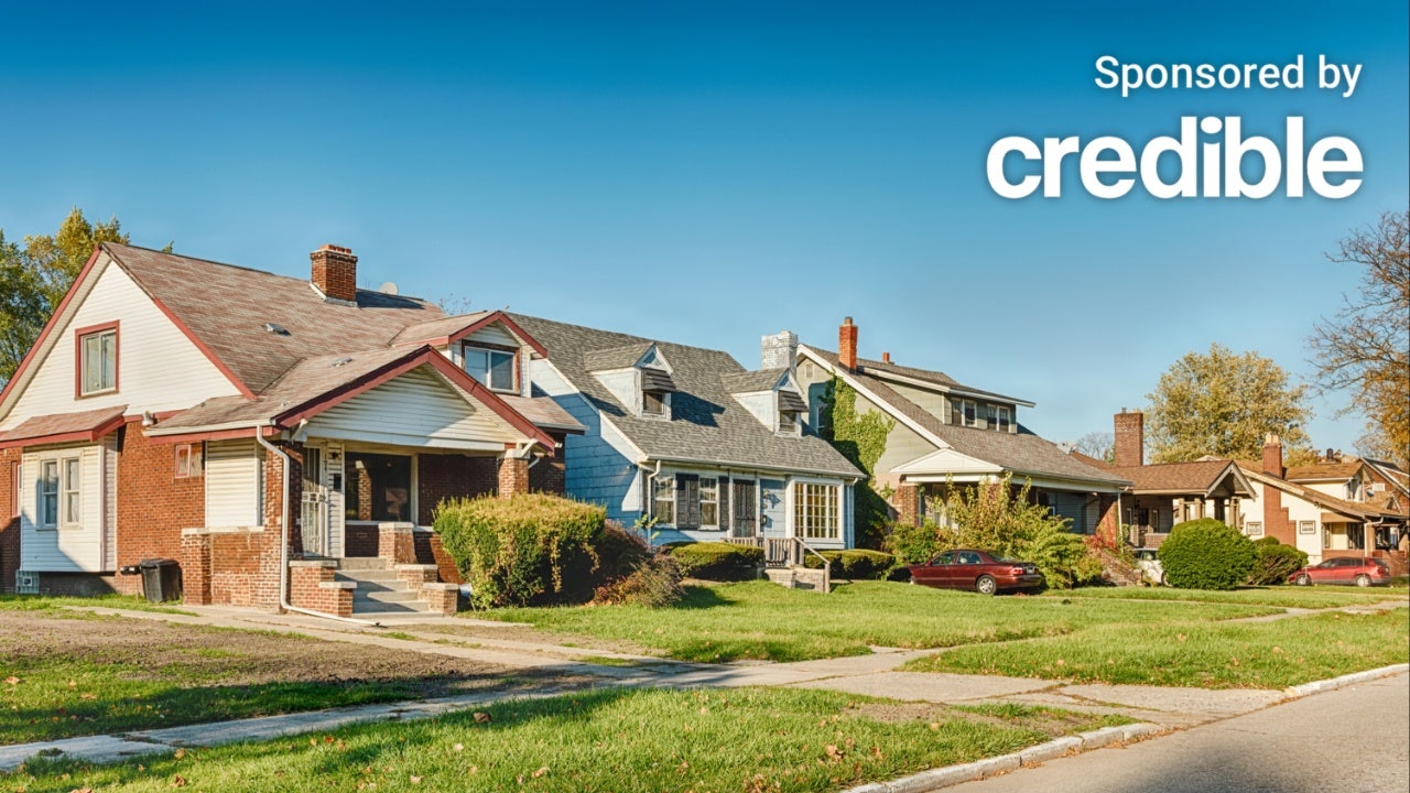 Record share of home sellers drop prices in October as mortgage rates squeeze buyers' budgets: Redfin - Vimarsana News