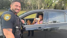 Ocala police officers help Santa spread holiday cheer with festive twist on traffic stops