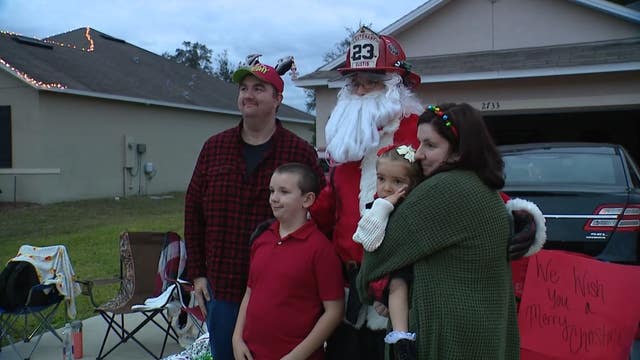 Santa, first responders surprise Florida girl with parade and presents