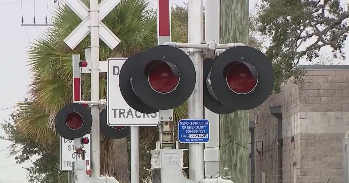 Brevard County parents worried about student safety after school bus, train crossing arm accident