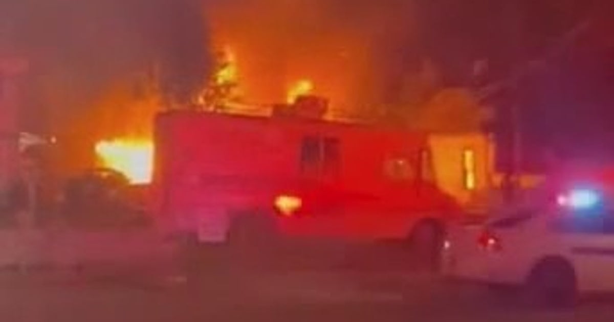 Man found dead after fire breaks out at duplex in Daytona Beach ...