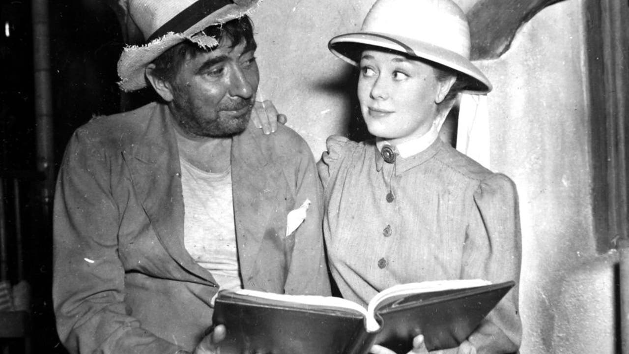 Glynis Johns, who played Mrs. Banks in 'Mary Poppins,' dies at 100 - Vimarsana News