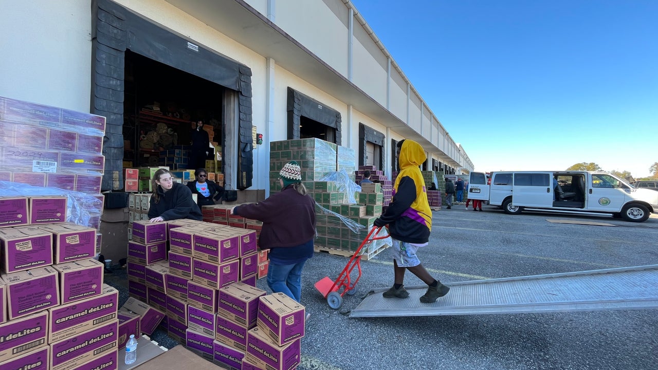Orlando Girl Scouts receive annual cookie supply during mega drop event - Vimarsana News