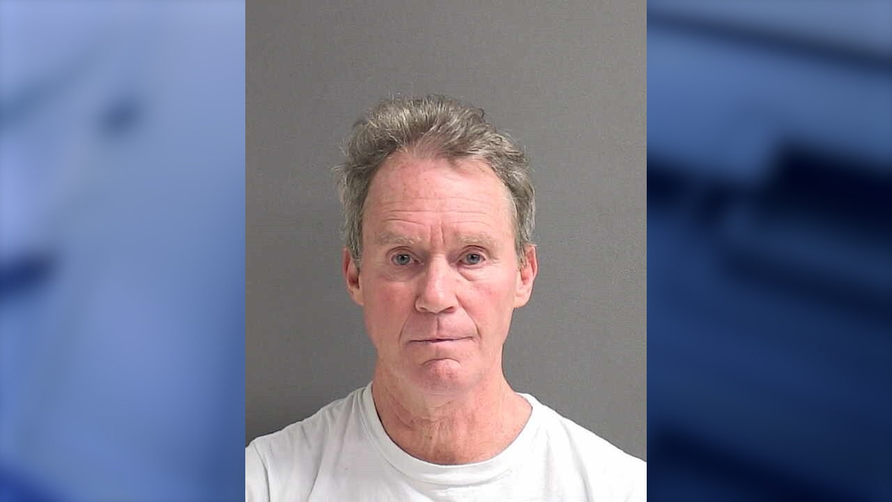 Florida man accused of trapping, spraying cat with high-pressure water hose in 45-degree weather, deputies say - Vimarsana News