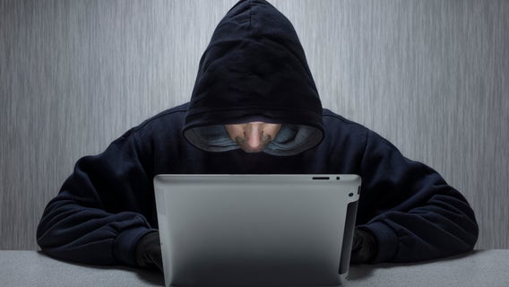 'Panic and confusion': 3 popular phone scams Floridians need to watch out for