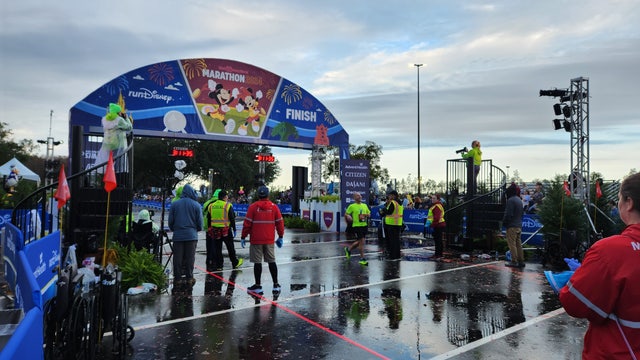 Runners compete in 31st Walt Disney World Marathon: 'I can't believe I just won'