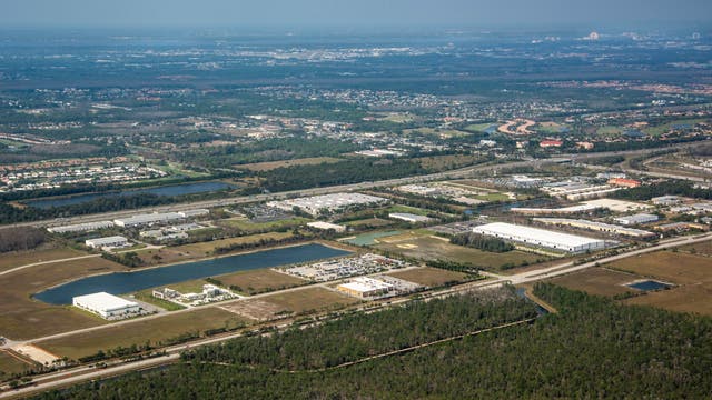 Florida U.S. Customs officer accused of swiping $2,000 in cash from traveler at airport