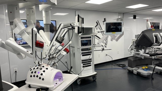 Orlando Health shows advanced lung cancer-fighting robots