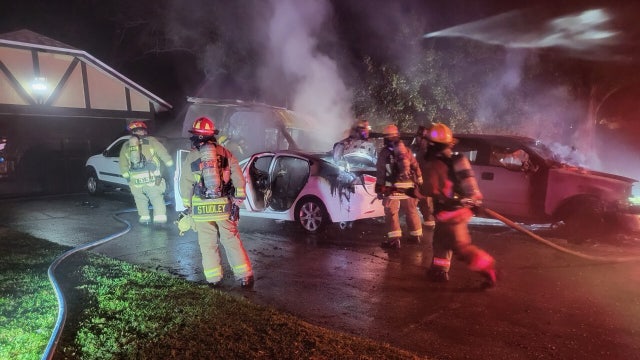 4-vehicle fire erupts near Orlando home early Tuesday morning, firefighters say