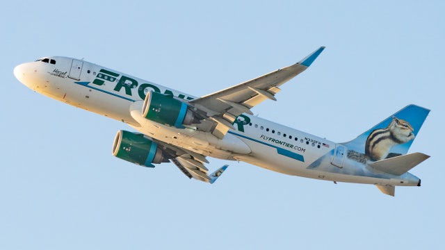 Florida-bound pilot forced to perform 'go-around' to dodge another plane on airport runway, FAA says