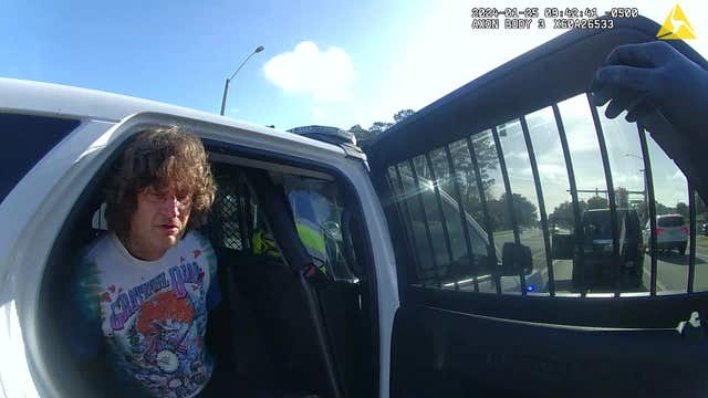 Man arrested for allegedly stabbing stranger in Palm Coast, deputies say