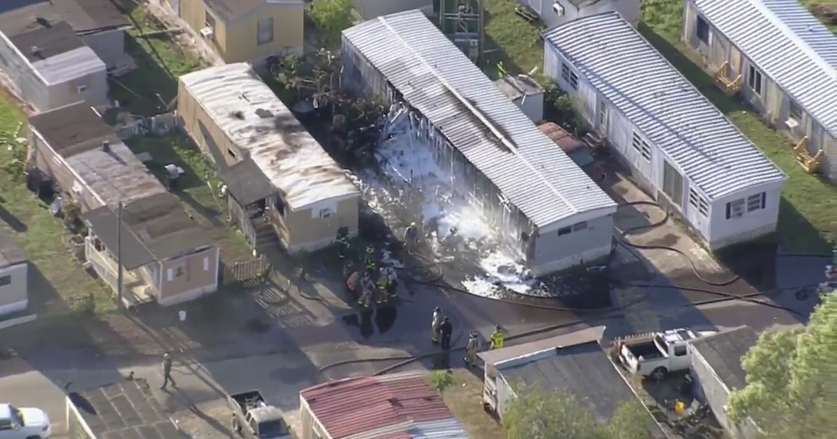 Multiple agencies respond to 2 mobile home fires in Cocoa | FOX 35 Orlando