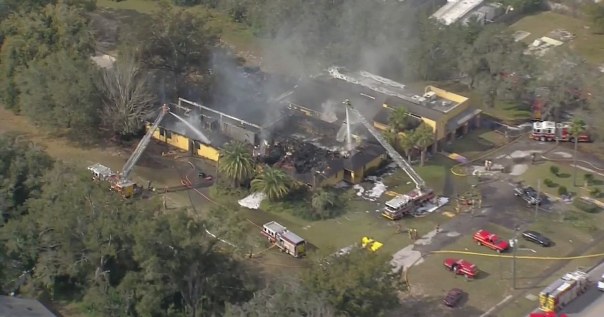 Massive fire breaks out at abandoned Orange County building, officials ...