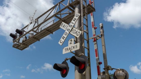 Pedestrian struck by train in Daytona Beach, police say