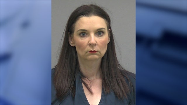 Florida district bank manager stole over $1,200 worth of items at multiple Target self-checkouts: Deputies