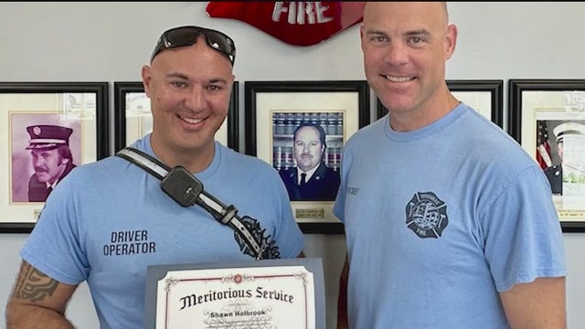 Off-duty Florida firefighter rescues victim trapped in burning car