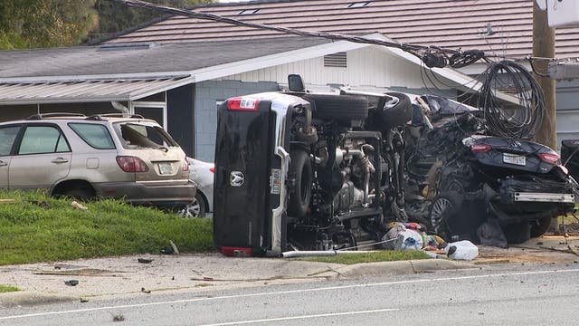 Orlando driver's lane error leads to 4-car pileup in home's driveway, troopers say